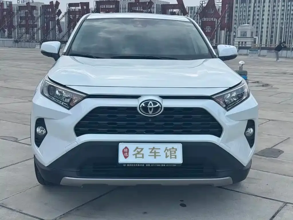 Toyota RAV4 — фото 10