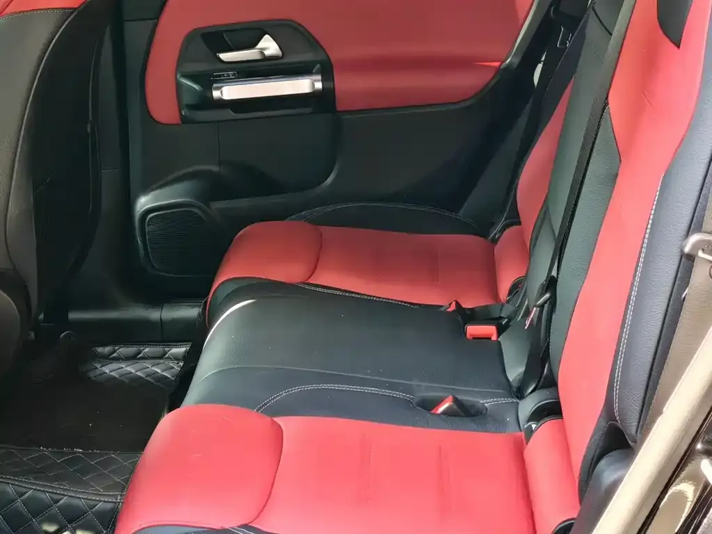 Mercedes-Benz GLB AMG — фото 4