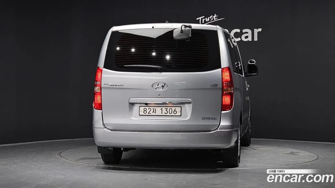 Hyundai Starex — фото 4