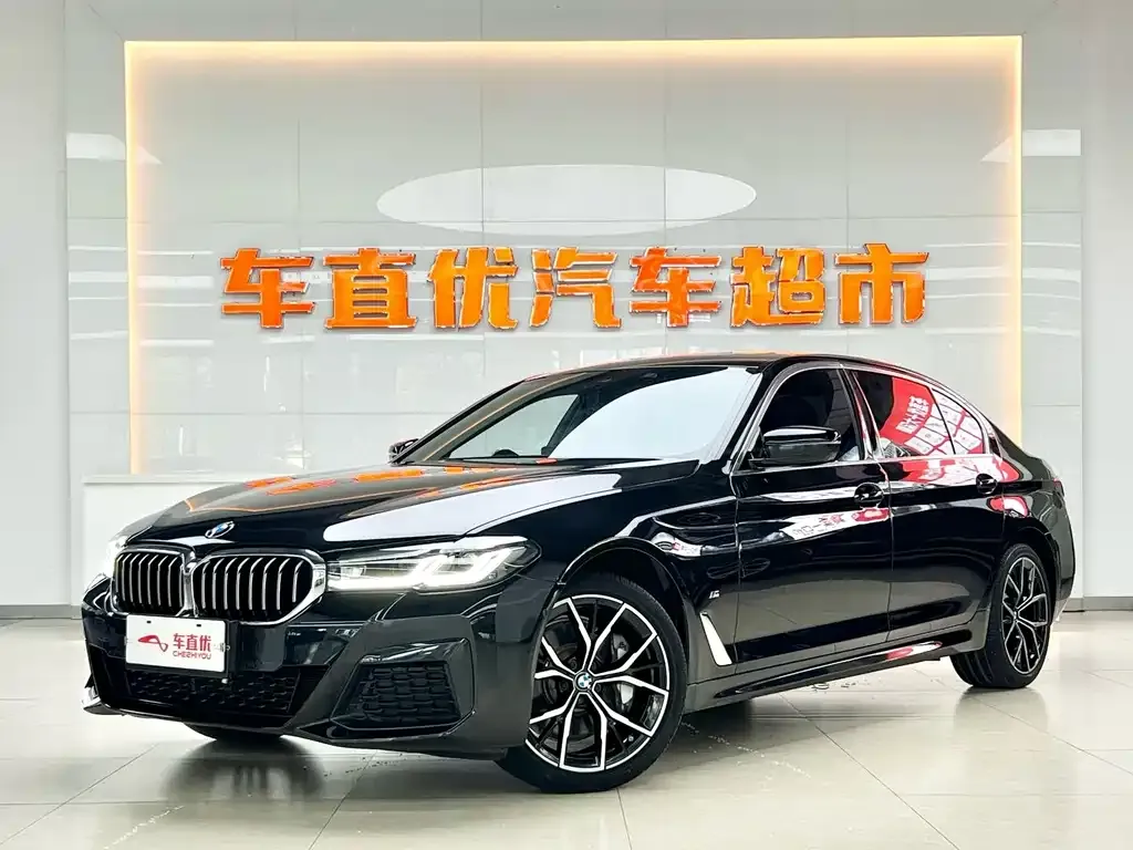 BMW 5 Series — фото 1