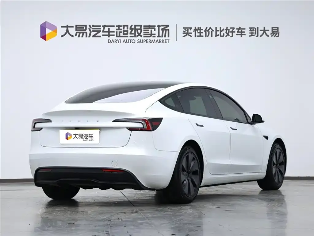 Tesla Model 3 — фото 3