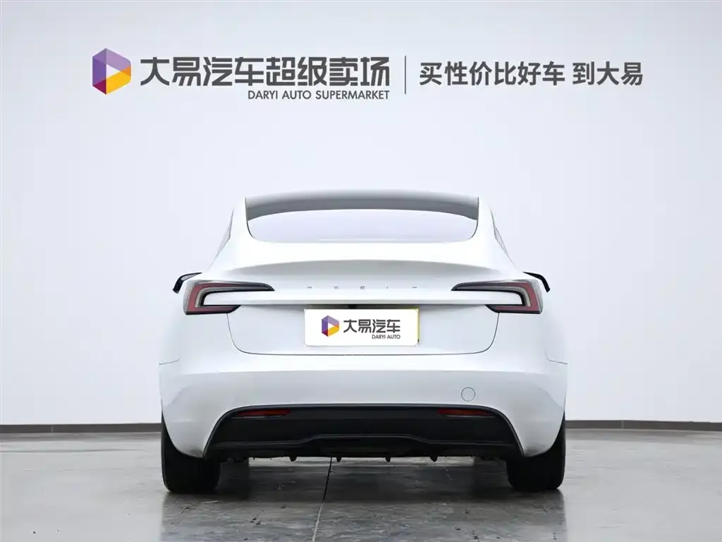 Tesla Model 3 — фото 4