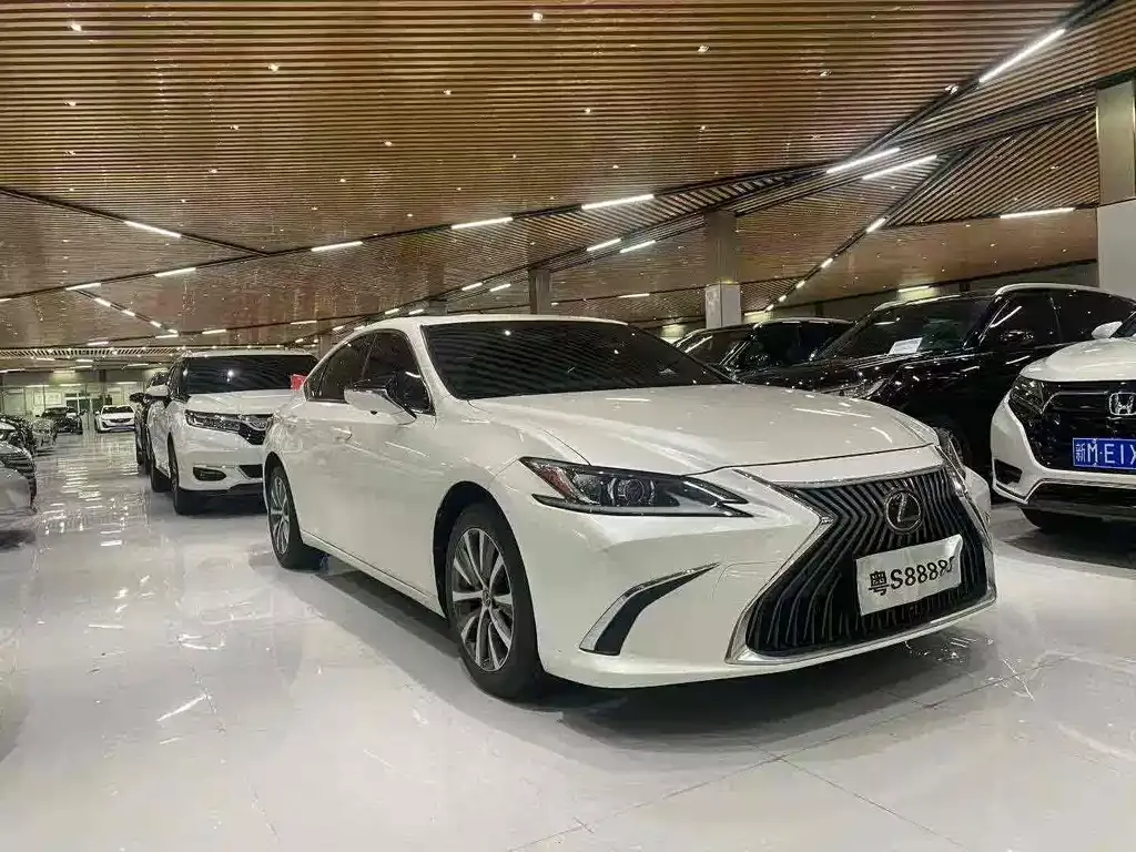 Lexus ES — фото 2