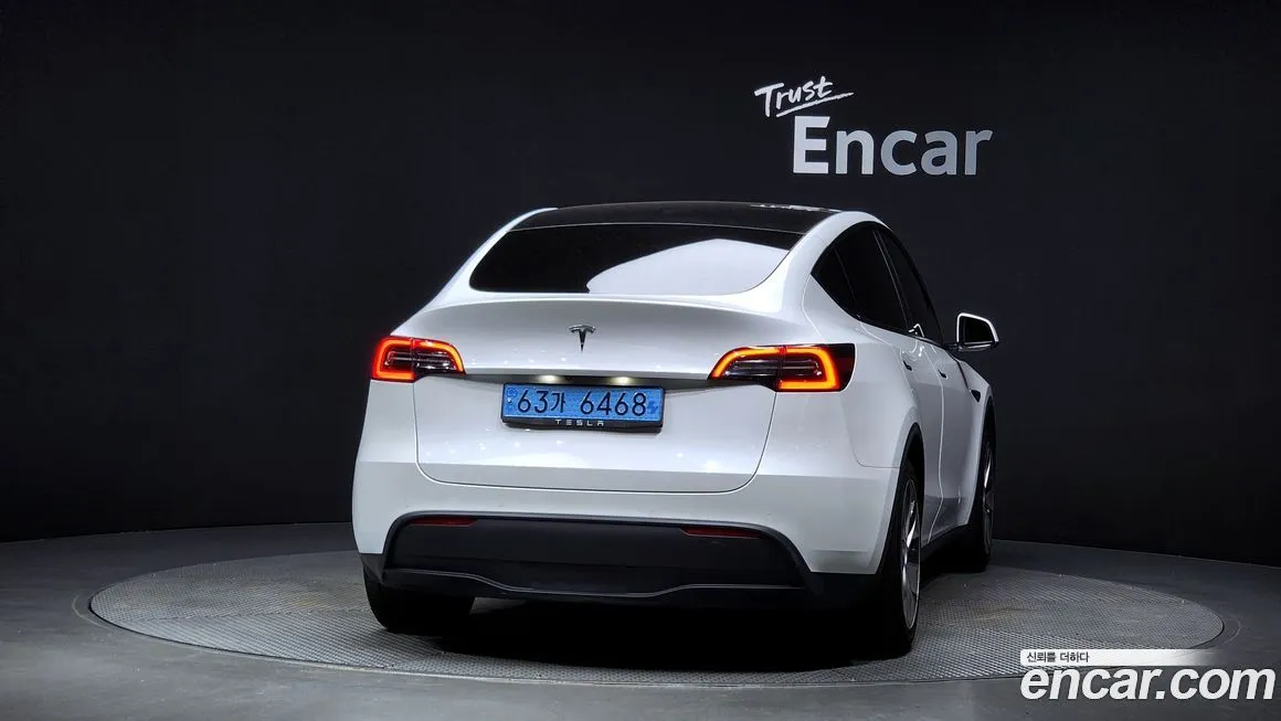 Tesla Model Y — фото 4