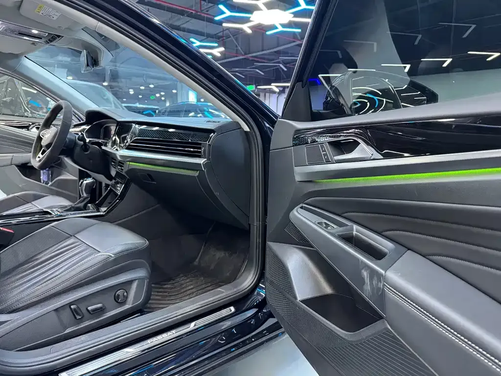 Volkswagen Passat — фото 10