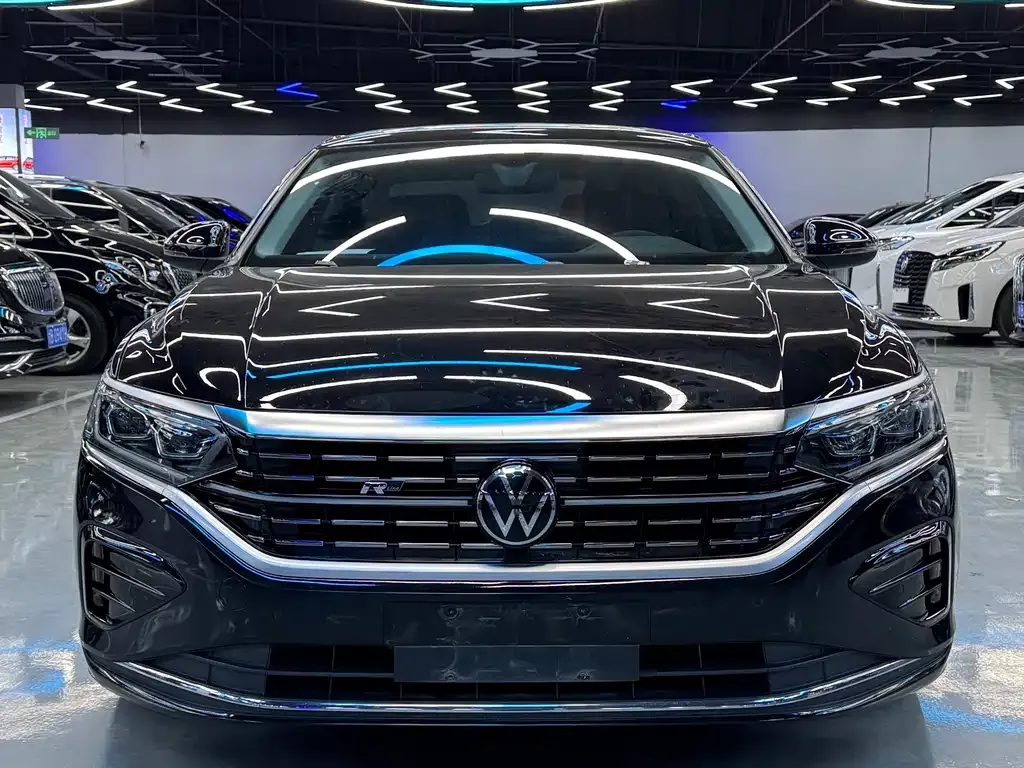 Volkswagen Passat — фото 2
