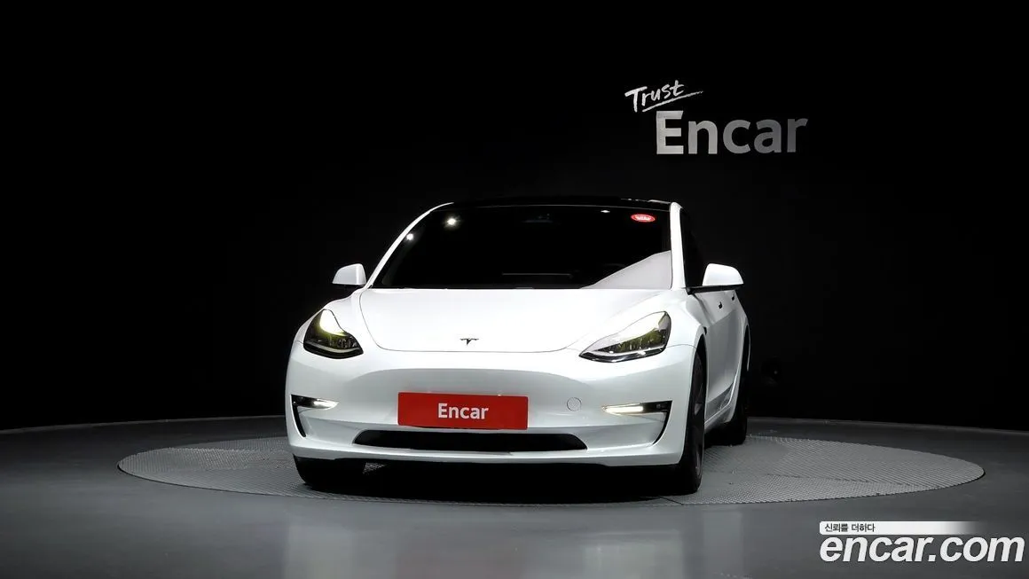 Tesla Model 3 — фото 3