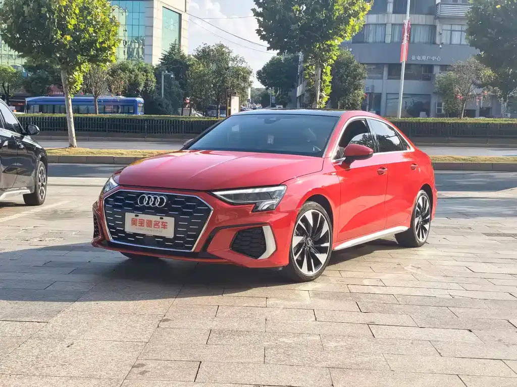 Audi A3 — фото 1