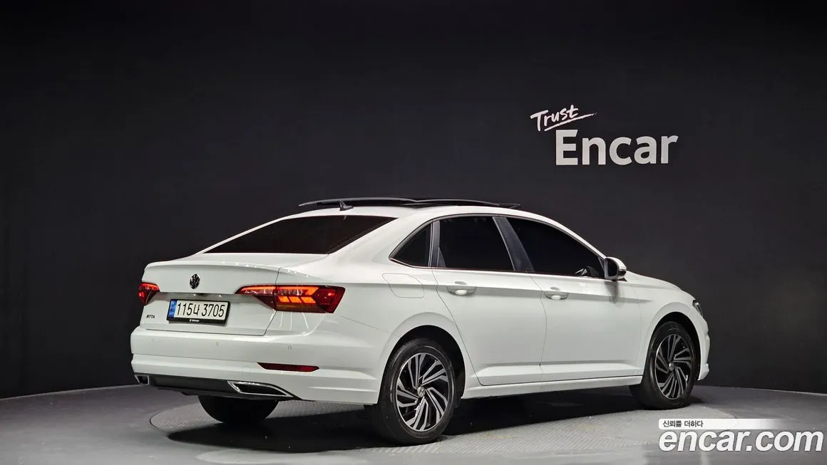 Volkswagen Jetta — фото 2