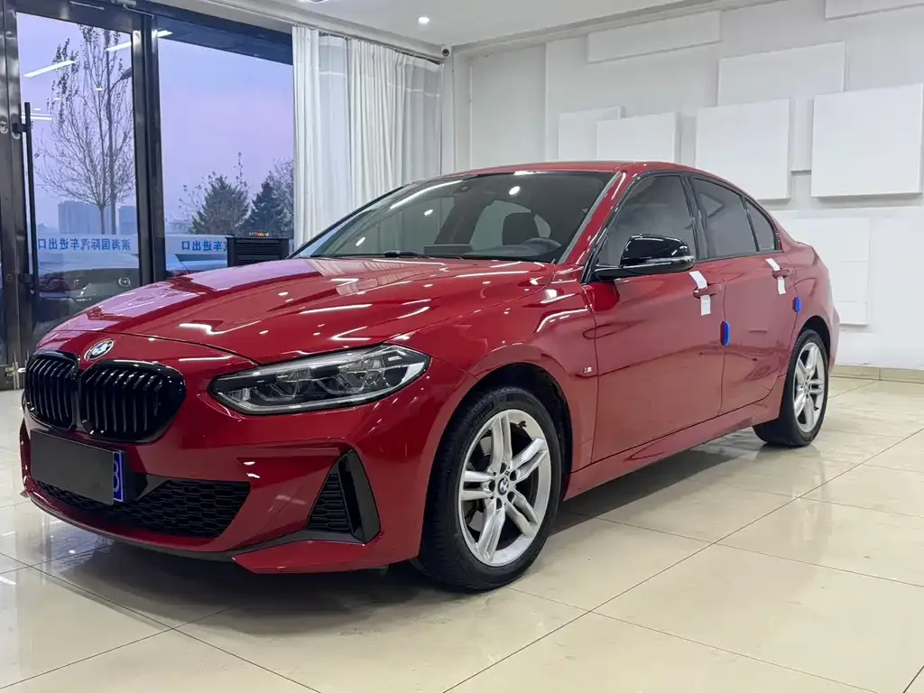 BMW 1 Series — фото 1
