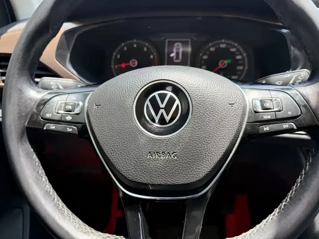 Volkswagen Tharu — фото 9