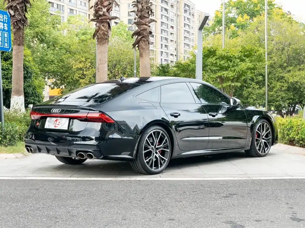Audi S7 — фото 5