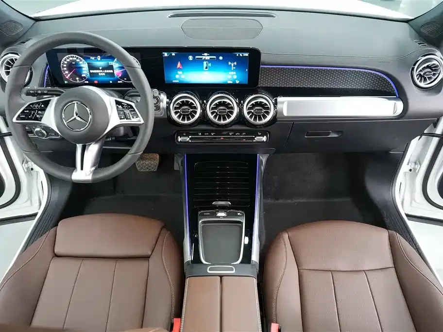 Mercedes-Benz GLB — фото 10