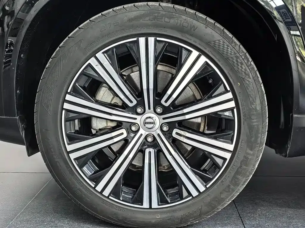 Volvo XC90 — фото 4