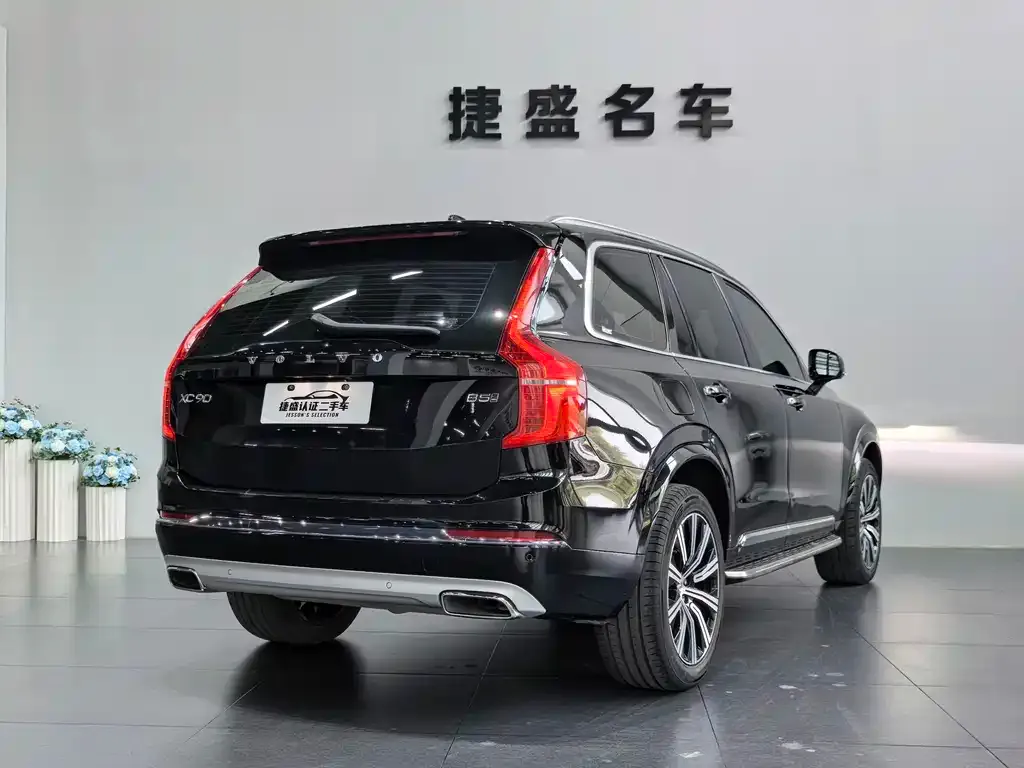 Volvo XC90 — фото 6