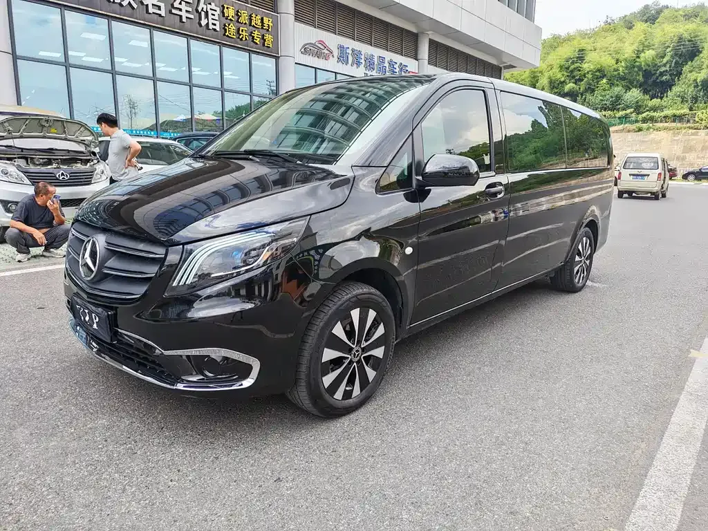 Mercedes-Benz Vito — фото 1