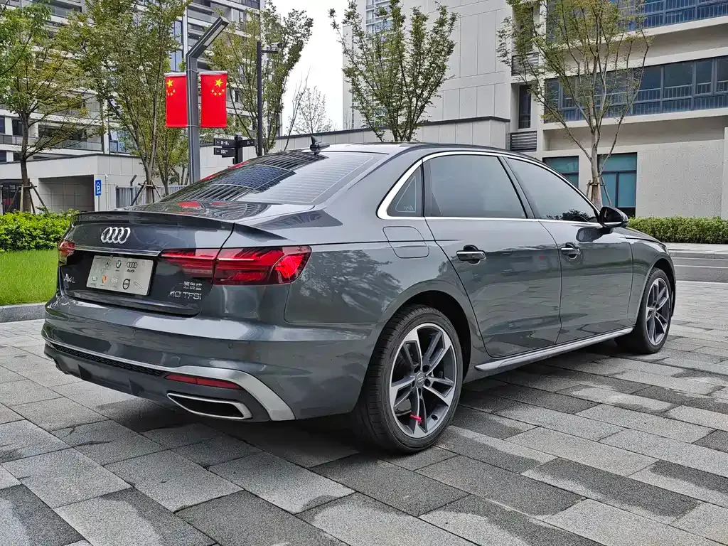 Audi A4L — фото 8