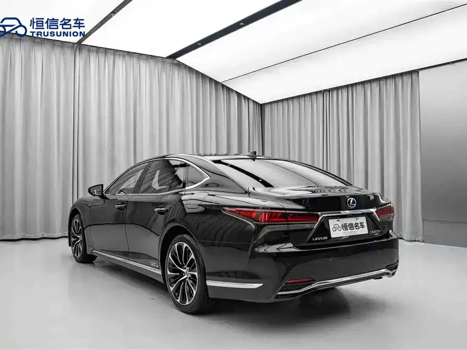 Lexus LS — фото 7