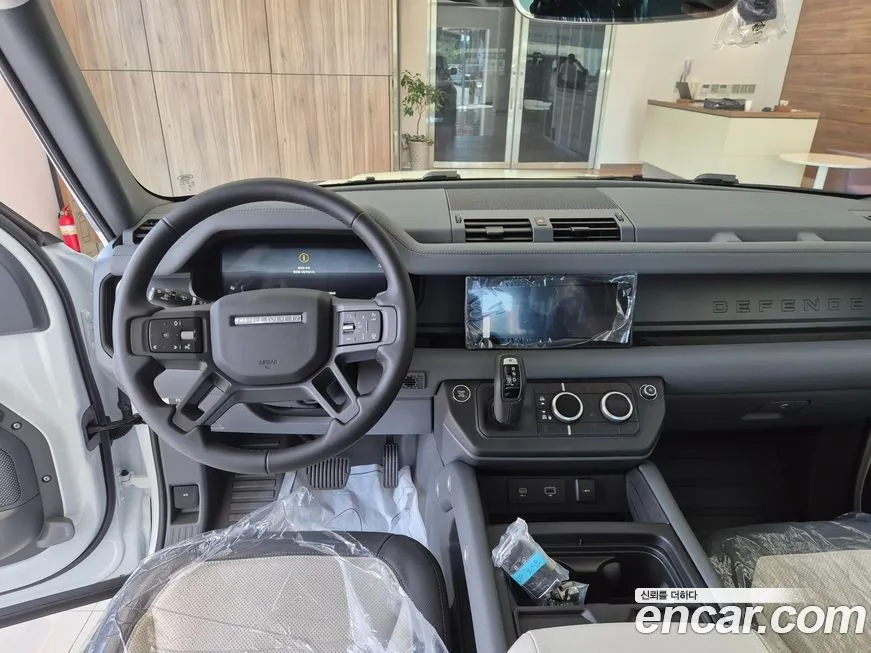 Land Rover Defender — фото 10