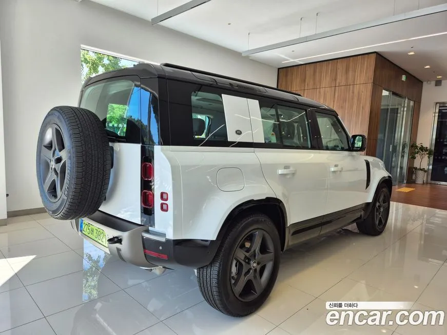 Land Rover Defender — фото 4