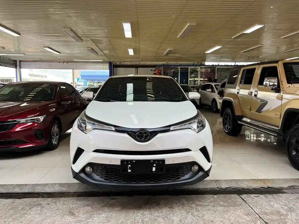 Toyota C-HR — фото 2