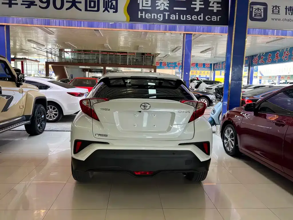 Toyota C-HR — фото 5