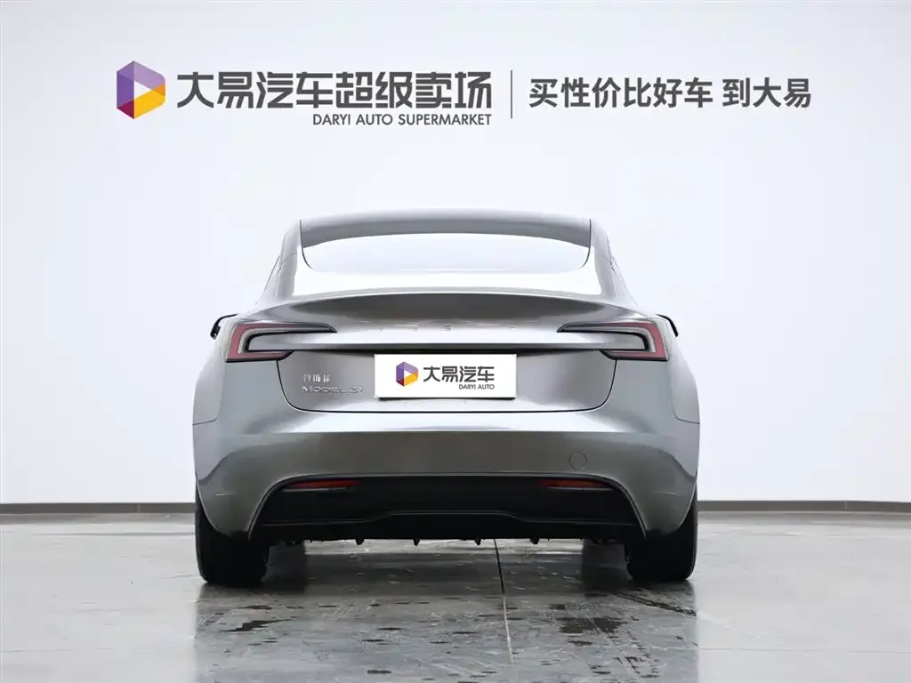 Tesla Model 3 — фото 4