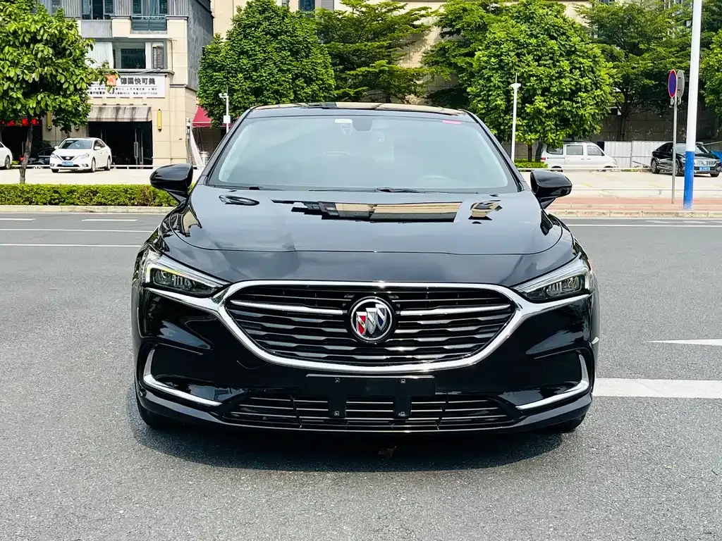Buick LaCrosse — фото 2
