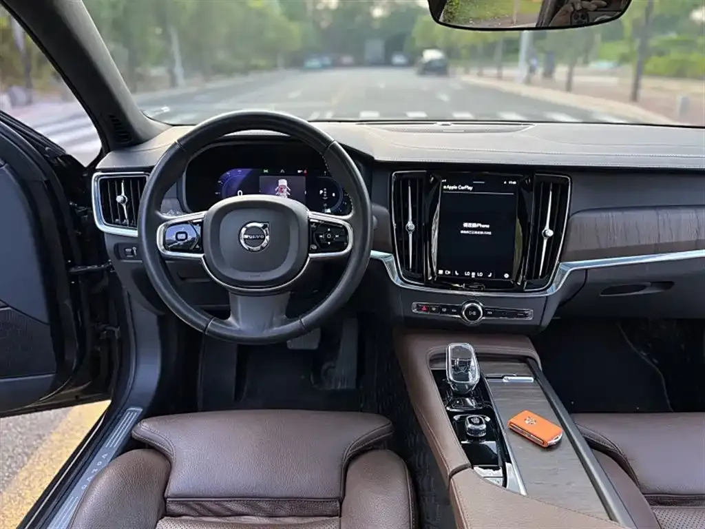 Volvo S90 — фото 10