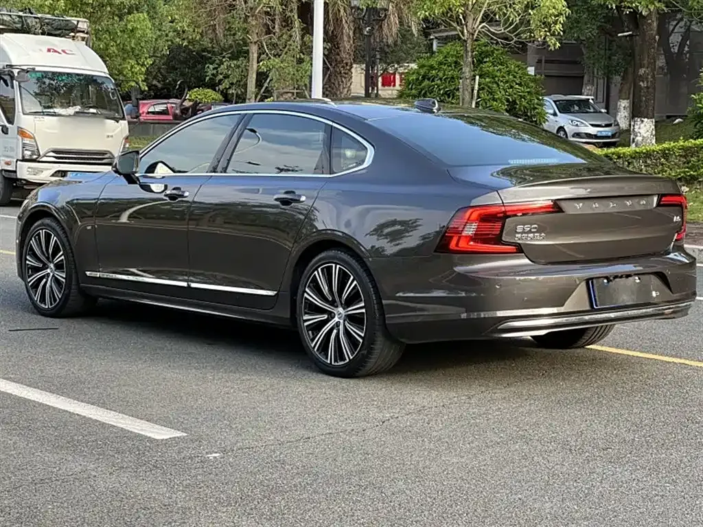Volvo S90 — фото 6