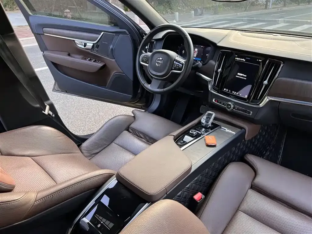 Volvo S90 — фото 9