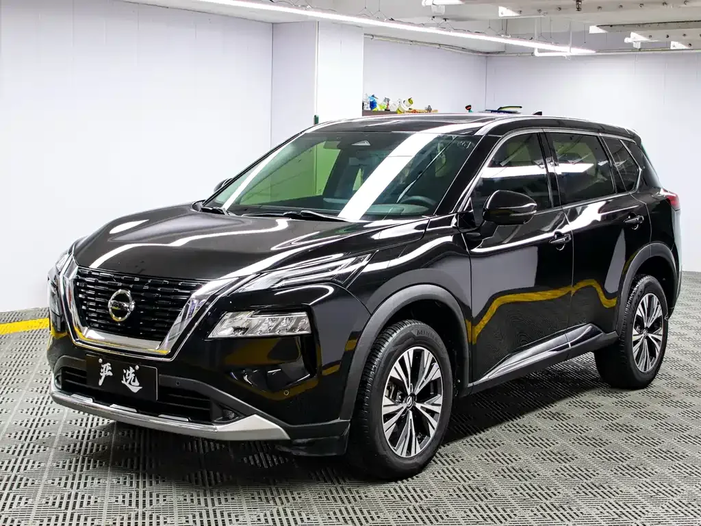 Nissan X-Trail — фото 1
