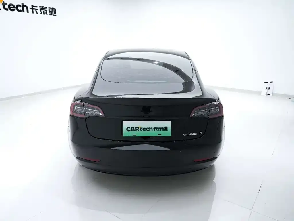 Tesla Model 3 — фото 7
