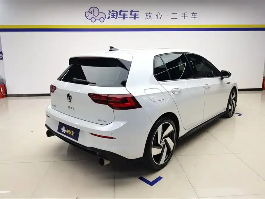 Volkswagen Golf GTI — фото 3
