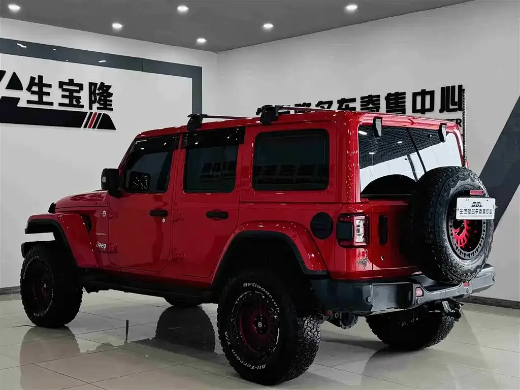 Jeep Wrangler — фото 6
