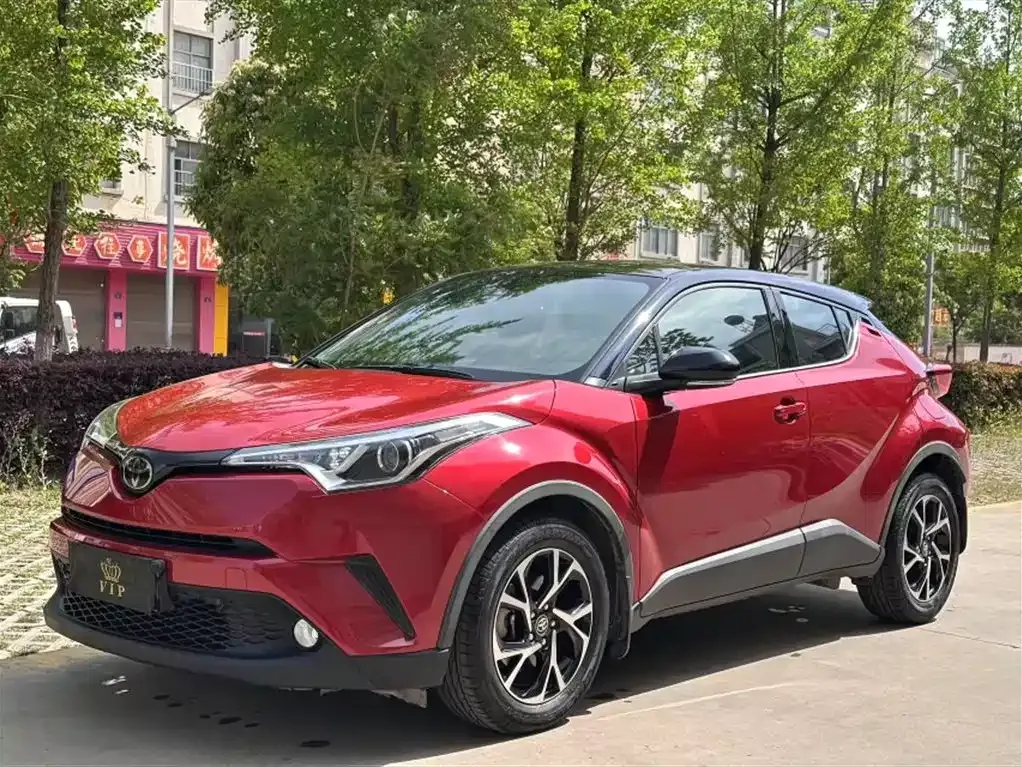 Toyota C-HR — фото 2