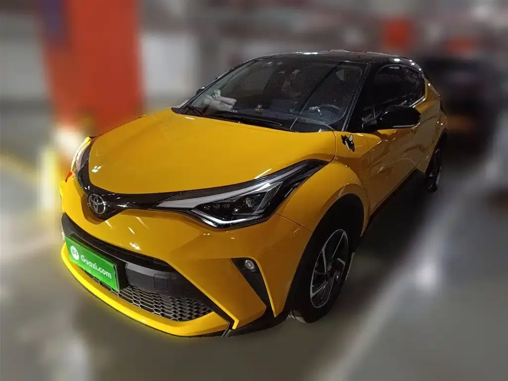 Toyota C-HR — фото 1