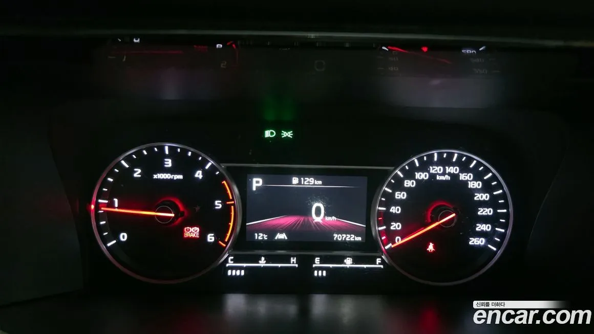 Kia Sorento — фото 8