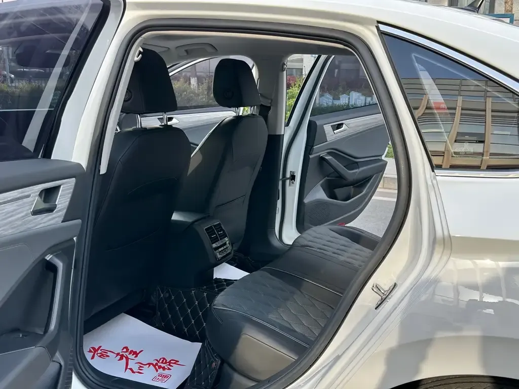 Volkswagen Sagitar — фото 8