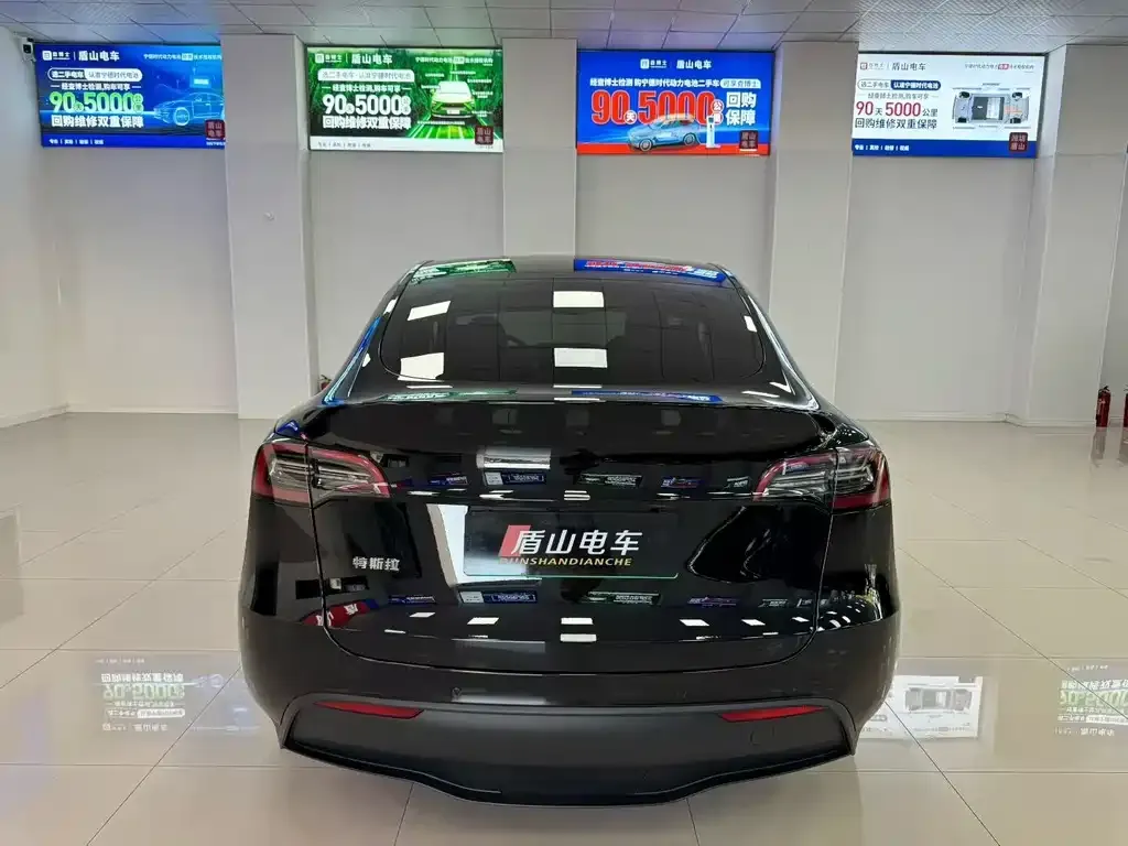 Tesla Model Y — фото 5