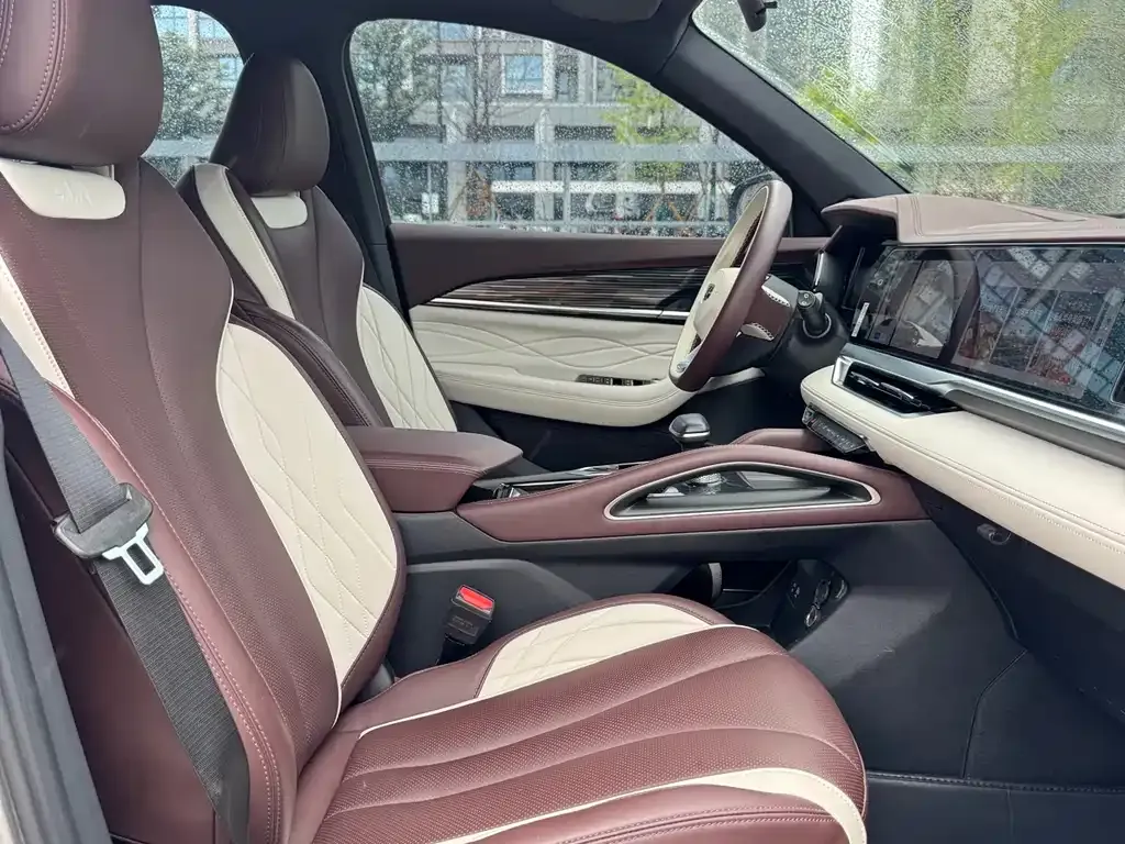 Geely Xingyue L — фото 10