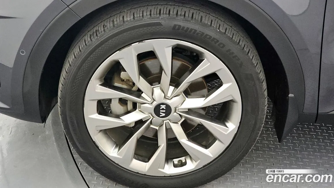 Kia Sorento — фото 5