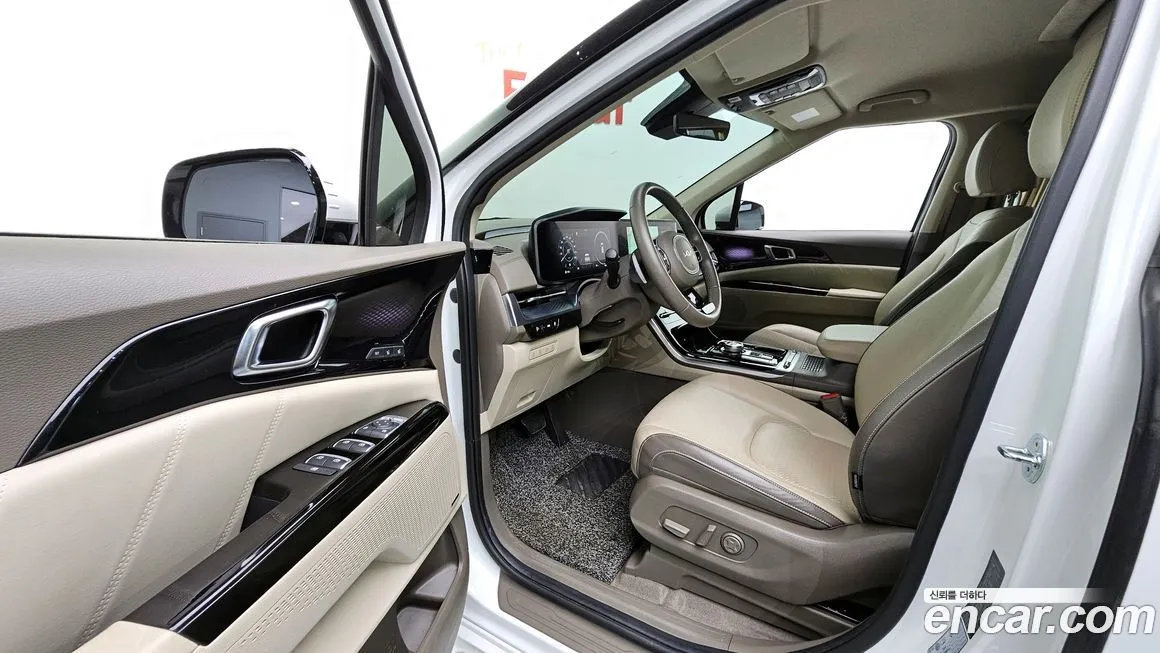 Kia Carnival — фото 10