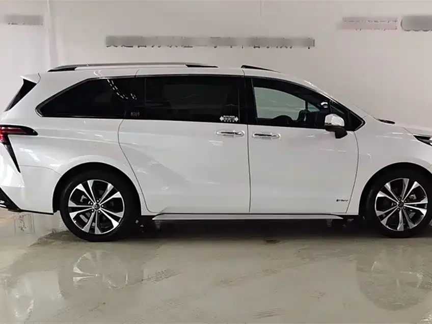 Toyota Granvia — фото 7
