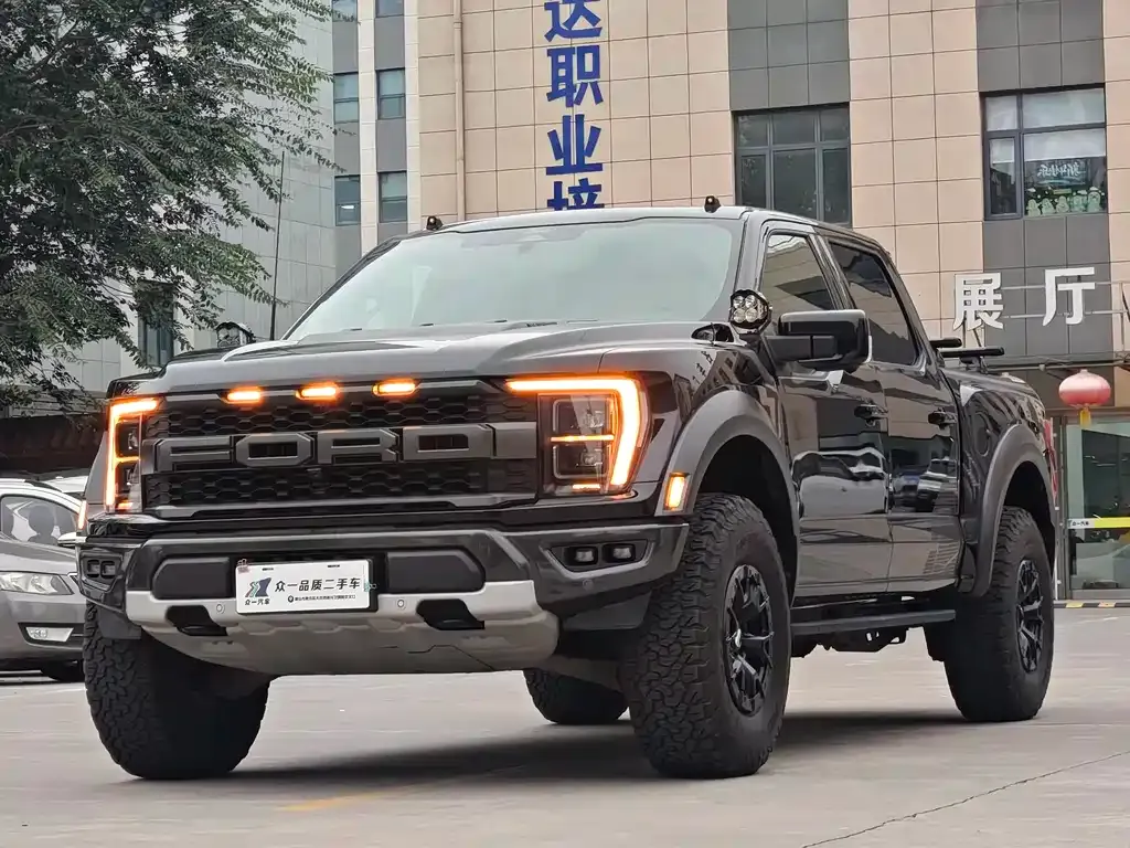 Ford F-150 Raptor — фото 1