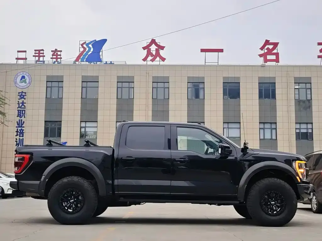 Ford F-150 Raptor — фото 4