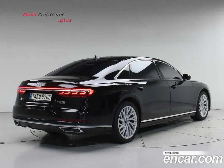 Audi A8 — фото 2