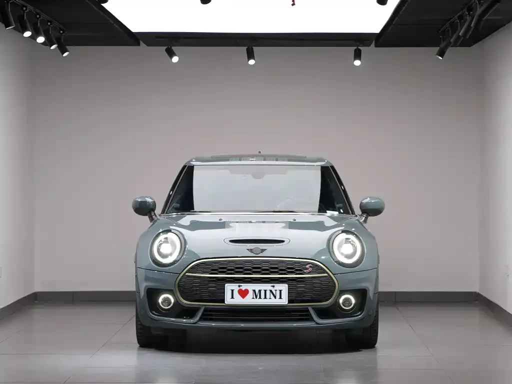 MINI Clubman — фото 7