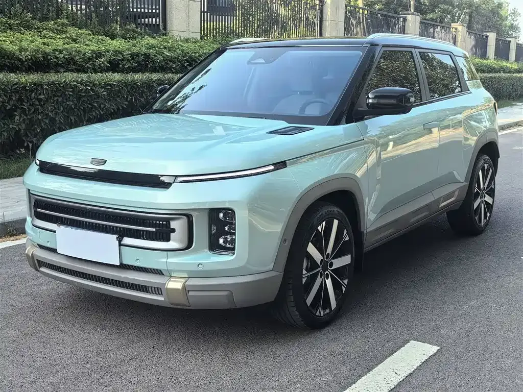 Geely Icon — фото 1