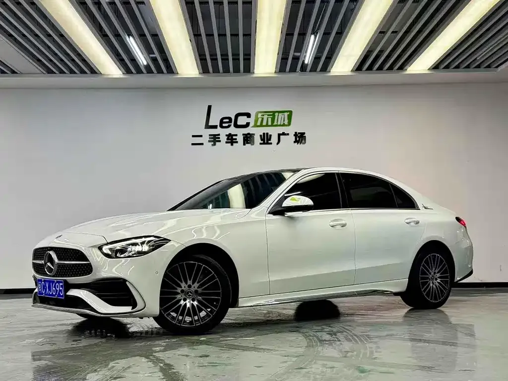 Mercedes-Benz C-Class — фото 1